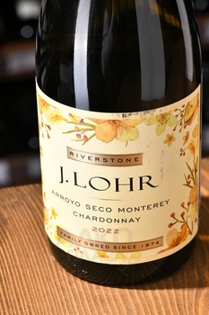 J. Lohr Riverstone Chardonnay - вино Дж. Лор Риверстоун Шардоне 2021 год 0.75 л белое полусухое