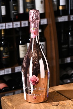 Bottega Petalo Pink Manzoni Moscato - вино игристое Боттега Петало Пинк Манцони Москато 0.75 л розовое сладкое