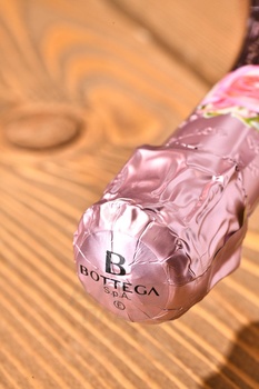 Bottega Petalo Pink Manzoni Moscato - вино игристое Боттега Петало Пинк Манцони Москато 0.75 л розовое сладкое