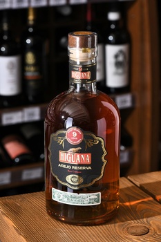Higuana Anejo Reserva 9 - ром Игуана Аньехо Резерва 9 0.7 л