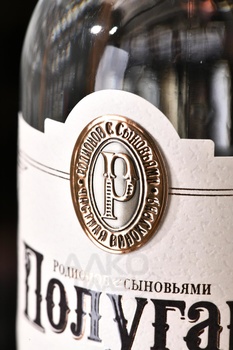 Водка Полугар №1 рожь и пшеница 0.5 л