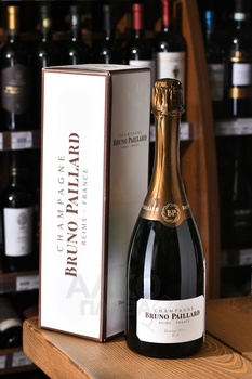 Champagne Bruno Paillard Dosage Zero - шампанское Брюно Пайар Дозаж Зеро 0.75 л белое экстра брют в п/у