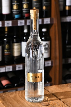 Niki Pure - водка Ники Пьюр 0.5 л