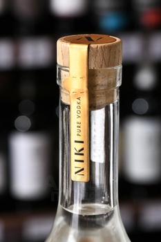 Niki Pure - водка Ники Пьюр 0.5 л