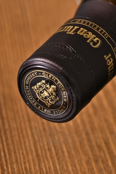 Glen Turner 12 years old in tube - виски Глен Тернер 12 лет 0.7 л в тубе