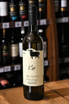 Koncho & Co Kisi - вино Кончо и Ко Киси 0.75 л белое полусладкое