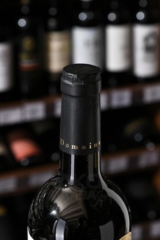 Mosmieri Kindzmarauli - вино Мосмиери Киндзмараули 0.75 л красное полусладкое