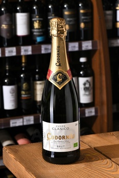 Cava Codorniu Clasico Brut - игристое вино Кава Кодорнью Класико Брют 0.75 л