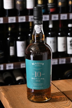 Blandy’s Sercial Dry 10 Years Old - мадера Блендис Серсиал Драй 10 лет 0.75 л