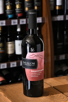 Badagoni Alazani Valley - вино Бадагони Алазанская Долина 0.75 л красное полусладкое