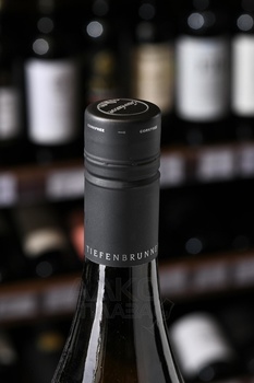 Tiefenbrunner Merus Gewurztraminer - вино Тифенбруннер Мерус Гевюрцтраминер 0.75 л белое сухое