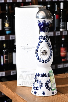 Clase Azul Reposado - текила Класе Азул Репосадо 0.75 л в п/у