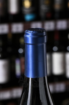 Famille Messager-Germain Fixin Cote Cour - вино Фамий Мессаже-Жермен Коте Кур Фисен 0.75 л красное сухое