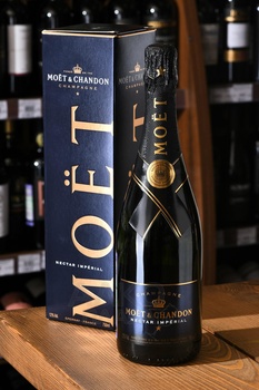 Moet & Chandon Nectar Imperial - шампанское Моет & Шандон Нектар Империал 0.75 л белое полусладкое в п/у