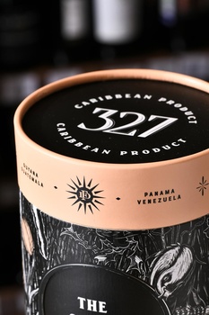 327 Rum XO - ром 327 ХО 0.7 л в тубе