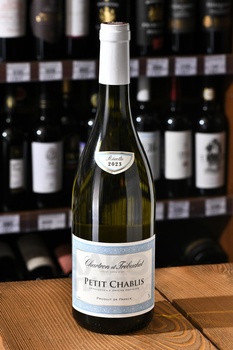 Chartron et Trebuchet Petit Chablis - вино Шартрон э Требюше Пти Шабли 0.75 л белое сухое