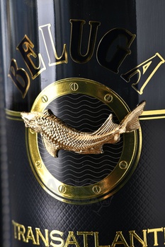 Beluga Transatlantic Racing Leather Gift Box - водка Белуга Трансатлантик Рейсинг 0.7 л в кожаной п/у