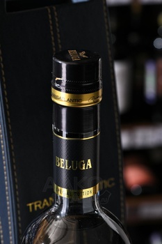Beluga Transatlantic Racing Leather Gift Box - водка Белуга Трансатлантик Рейсинг 0.7 л в кожаной п/у