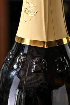 Valdobbiadene Col Vetoraz Extra Dry - вино игристое Вальдоббьядене Кол Ветораз Экстра Драй 0.75 л белое сухое в п/у