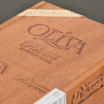 Oliva Connecticut Reserve Toro Tubos - сигары Коннектикут Резерв Торо Тубос