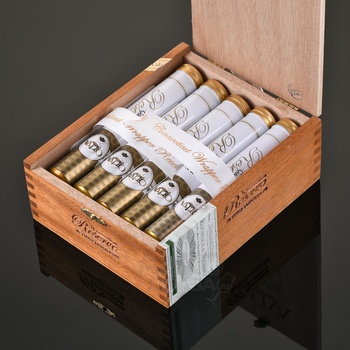 Oliva Connecticut Reserve Toro Tubos - сигары Коннектикут Резерв Торо Тубос