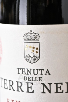 Terre Nere Etna Bianco Rosso Feudo di Mezzo DOC - вино Терре Нере Этна Россо Феудо ди Меццо ДОК 0.75 л красное сухое