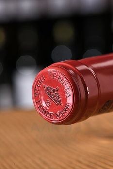 Terre Nere Etna Rosso Santo Spirito DOC - вино Терре Нере Этна Россо Санто Спирито ДОК 0.75 л красное сухое