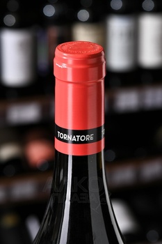 Etna Rosso Tornatore - вино Этна Россо Торнаторе 0.75 л красное сухое