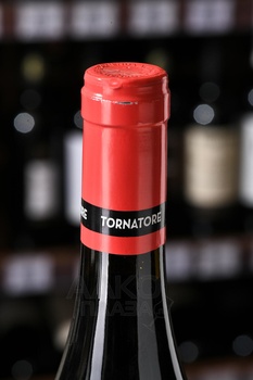 Etna Rosso Pietrarizzo Tornatore - вино Этна Россо Пьетраризо Торнаторе 0.75 л красное сухое