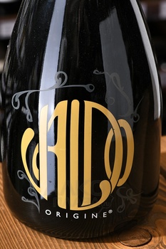 Valdo Origine Brut - вино игристое Вальдо Ориджине Брют 1.5 л