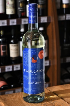 Casal Garcia - вино Казаль Гарсия 0.75 л белое полусухое