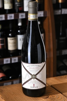 Tedeschi La Fabriseria Amarone della Valpolicella Classico Riserva - вино Тедески Ла Фабризериа Амароне Делла Вальполичелла Классико Ризерва 0.75 л красное сухое