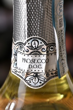 Prosecco DOC Belstar - вино игристое Просекко Бельстар ДОК Брют 0.75 л