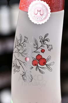 Mamont Berries - водка Мамонт Беррис 0.5 л