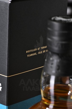 Torabhaig Legacy Series Single Malt Scotch Whisky Cnoc Na Moine - виски Торвег Легаси Сериес Сингл Молт Скотч Виски Кнок на Моине 0.7 л в п/у