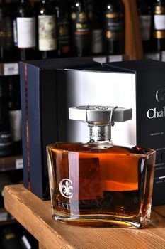 Chabot Extra Special Gift Box - арманьяк Шабо Экстра Спешл 0.7 л в п/у