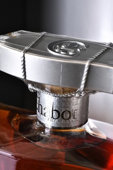 Chabot Extra Special Gift Box - арманьяк Шабо Экстра Спешл 0.7 л в п/у