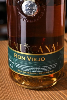 Puntacana clab Muy Viejo Oliver - ром Пунтакана Клаб Муи Вьехо Оливер 0.7 л
