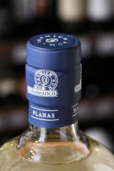 Botucal Planas - ром Ботукал Планас 0.7 л