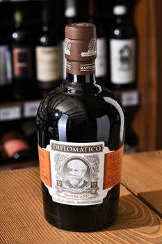 Botucal Mantuano - ром Ботукал Мантуано 0.7 л