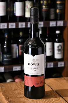 Dow`s Fine Ruby - портвейн Доуз Файн Руби 0.75 л