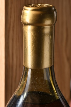 Prunier Grande Champagne - коньяк Прунье Гранд Шампань 1990 год 0.7 л в п/у дерево