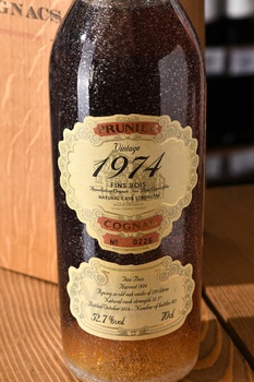 Prunier Fins Bois Vintage 1974 - коньяк Прунье Фэн Буа Винтаж 1974 год 0.7 л в д/у