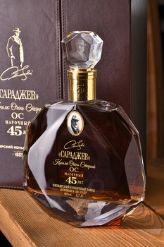 Коньяк ОС Сараджев 45 лет 0.7 л п/у кожа