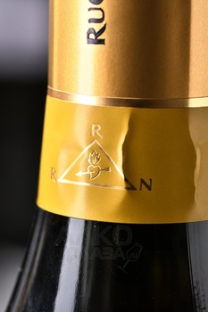 Ruggeri Prosecco Valdobbiadene Giall`Oro DOCG - вино игристое Руджери Просекко Вальдоббьядене Джаллоро 0.75 л