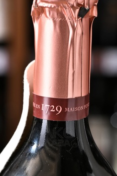 Ruinart Brut Rose - шампанское Рюинар Брют Розе 0.75 л в чехле