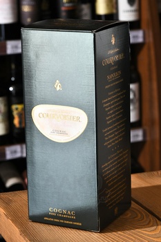 Courvoisier Napoleon - коньяк Курвуазье Наполеон 0.7 л в п/у