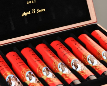 God of Fire by Carlito Double Robusto Tubos - сигары Год оф Фаер Карлито Дабл Робусто тубос