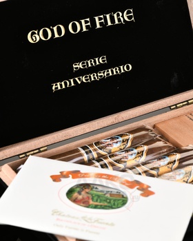 God of Fire Serie Aniversario - сигары Год оф Фаер Серия Аниверсарио набор
