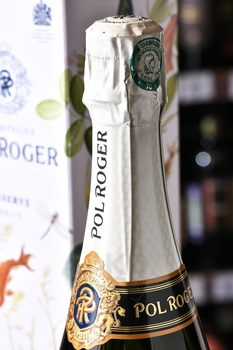Pol Roger Brut Reserve gift box - шампанское Поль Роже Брют Резерв 0.75 л в картонной коробке
